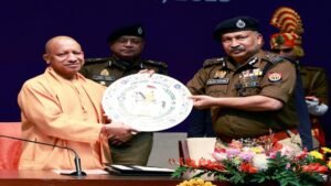‘काल का ध्यान रखोगे तो महाकाल भी देंगे साथ’, पुलिस मंथन के समापन पर CM Yogi का सख्त संदेश
