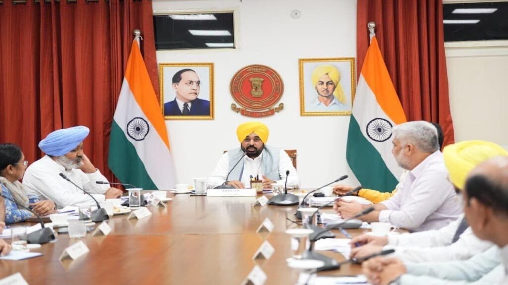 भगवंत मान सरकार ने ठेकेदारी व्यवस्था समाप्त करके पंजाब के कर्मचारियों की भलाई के लिए ऐतिहासिक फैसला लिया, 65,000 से अधिक कर्मचारी होंगे रेगुलर