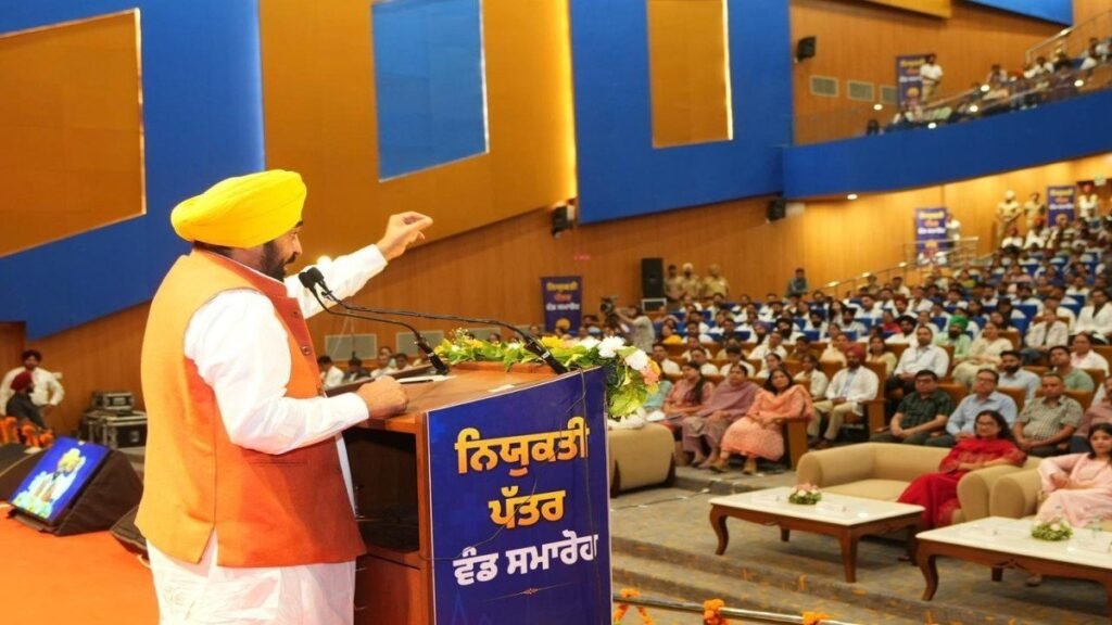 ऐतिहासिक कर्मचारी-हितैषी पहल से हजारों स्टाफ नर्सों, अध्यापकों और महिला पुलिस कर्मियों को होगा लाभ: CM भगवंत सिंह मान