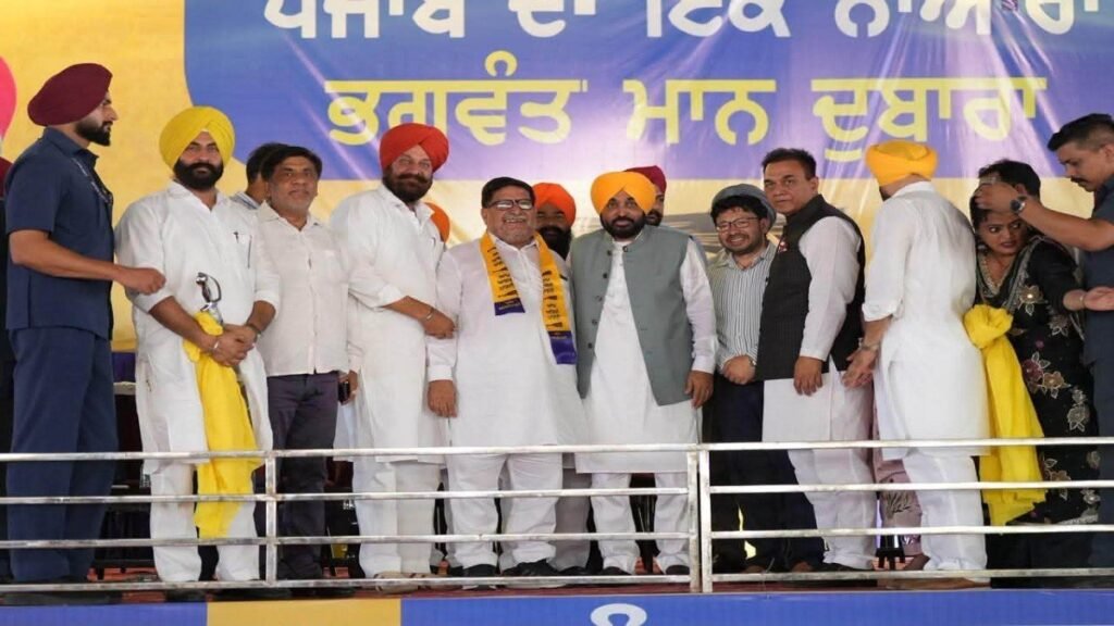 कांग्रेस को कादियां हलके में बड़ा झटका, सीनियर नेता और तीन बार के जिला परिषद सदस्य ठाकुर बलराज सिंह आप में शामिल